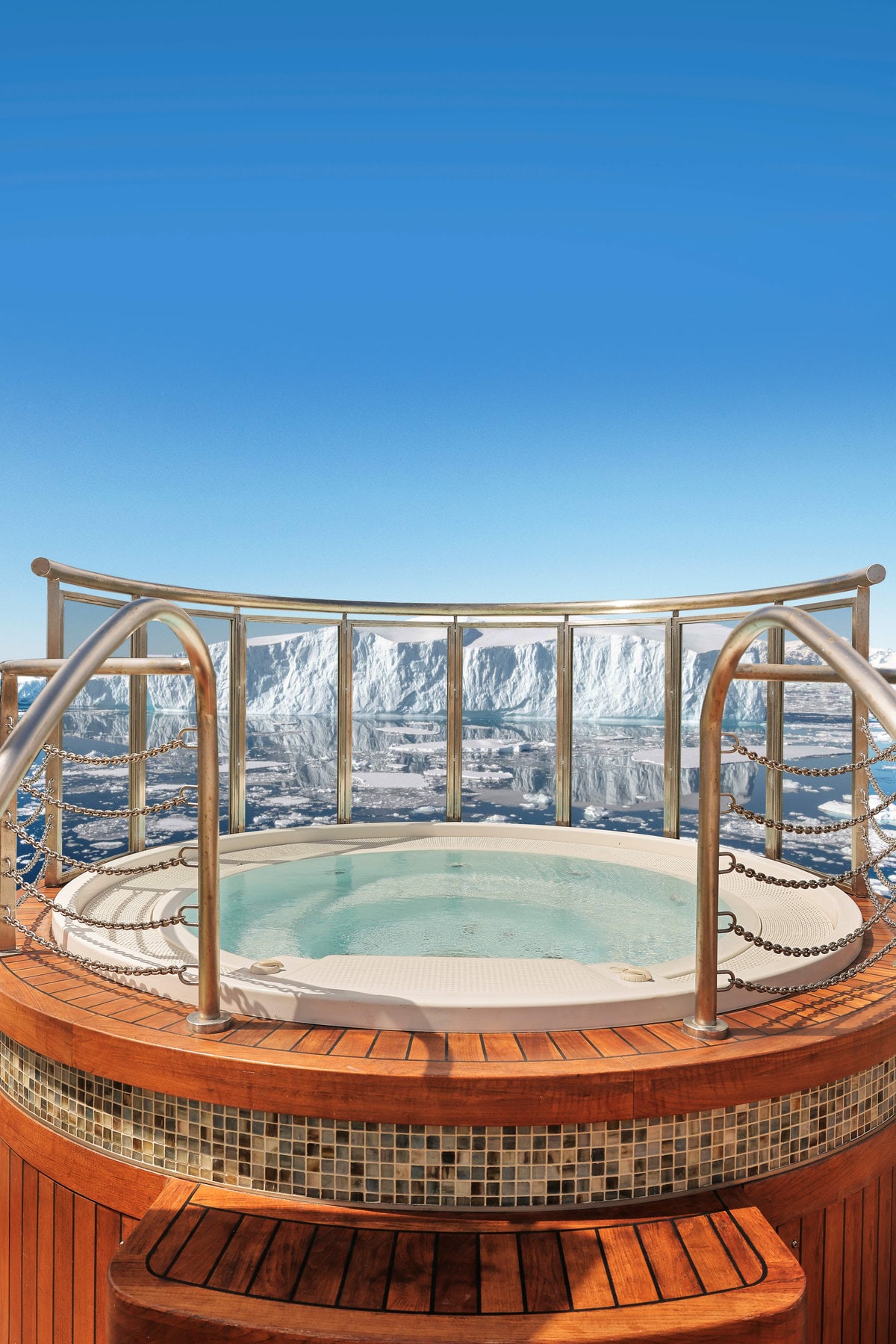 Douglas-Mawson-Jacuzzi-Douglas-Mawson