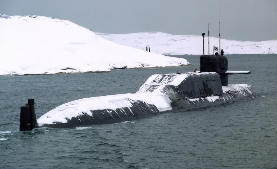 Russland weist eine lange Tradition in der Nutzung von U-Booten in der Arktis auf. Im Laufe der Zeit wurde das Design der Boote immer ausgeklügelter und die U-Boote wurden eistüchtig dank den Köpfen im Central Design Bureau for Marine Engineering RUBIN. Bild: Indiandefence.com