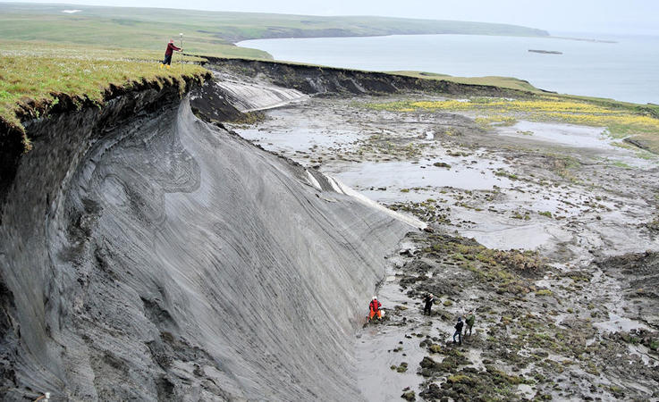 In der kanadischen Arktis wurde auf Herschel Island der Ru00fcckgang der Ku00fcstengebiete in einem